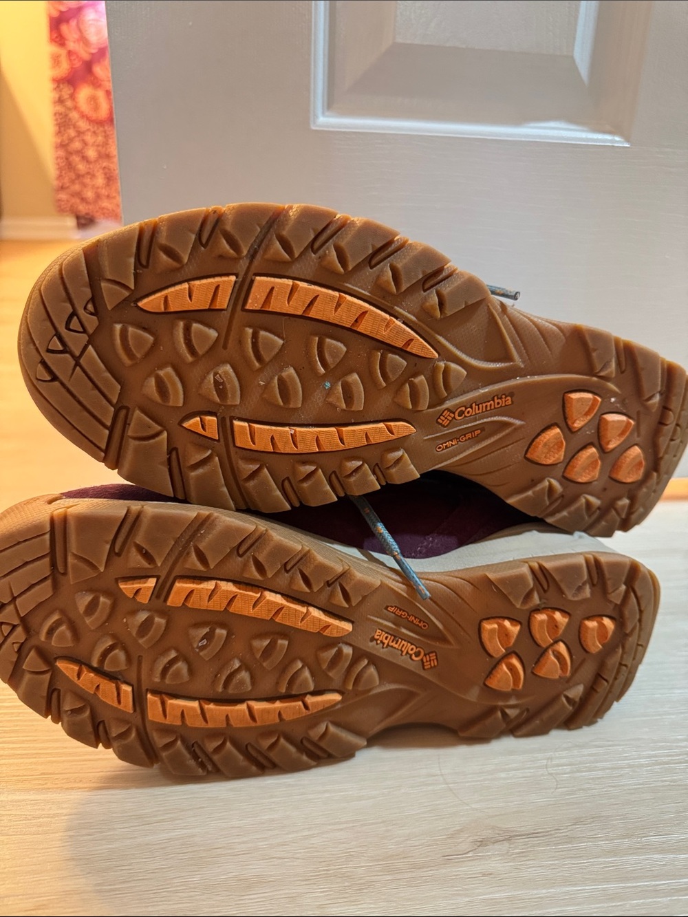 Women's Burgundy Suede Hiking Boots - Picture 3 of 5